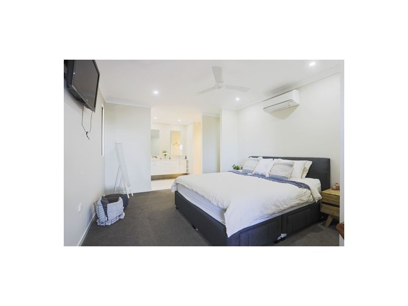 21 Slade Esplanade, Slade Point QLD 4740
