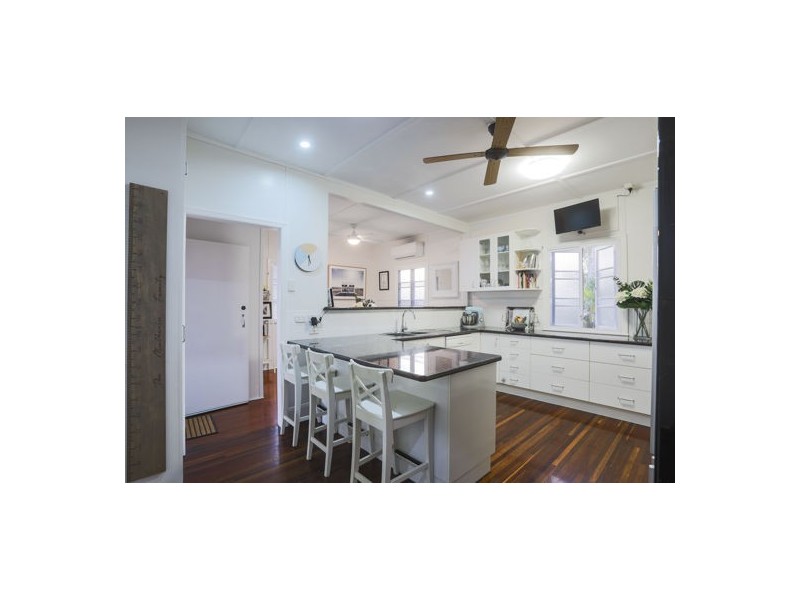 21 Adrian Street, West Mackay QLD 4740