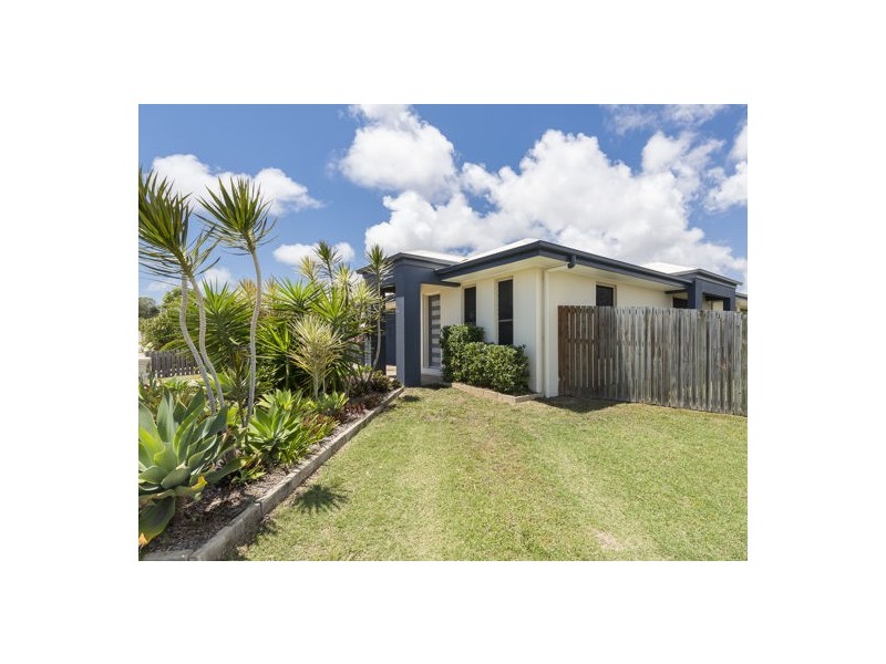 34 Montgomery Street, Rural View QLD 4740