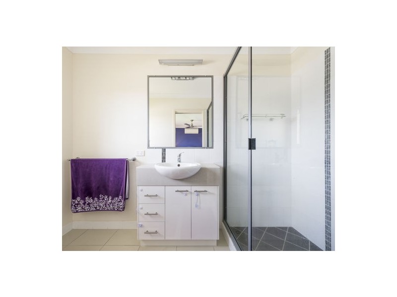 34 Montgomery Street, Rural View QLD 4740