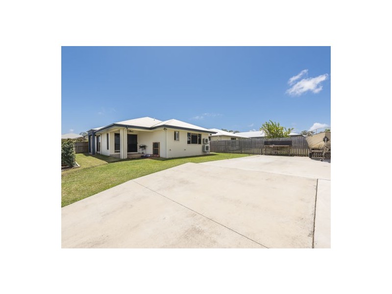 34 Montgomery Street, Rural View QLD 4740