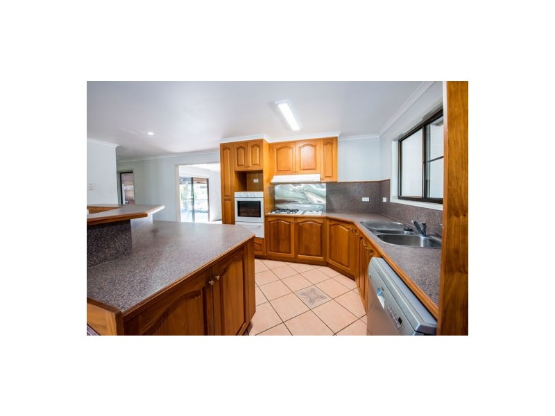 24 Windsor Drive, Hay Point QLD 4740