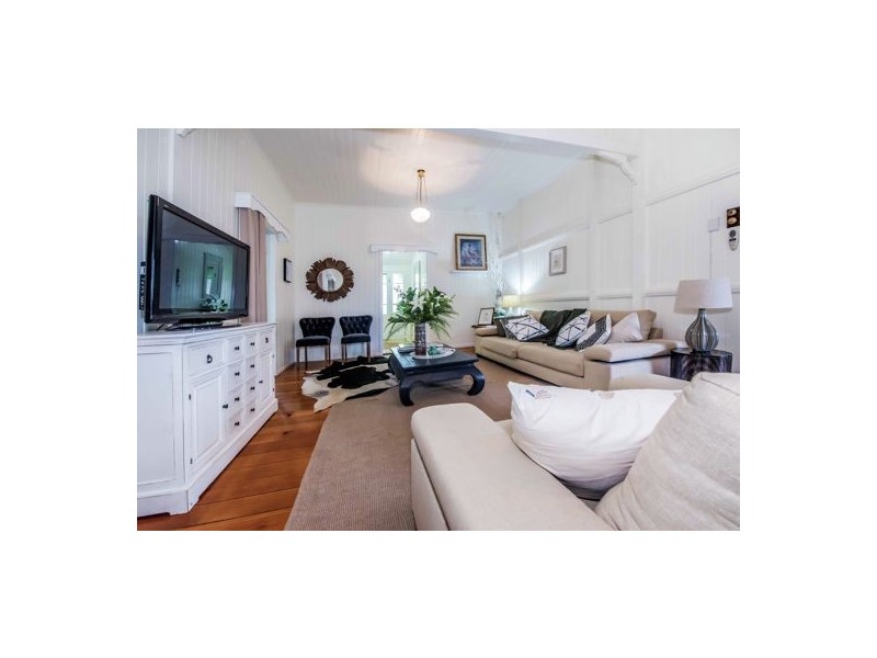 16 Beaton Street, West Mackay QLD 4740