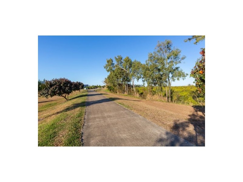 12 Maranark Avenue, Mount Pleasant QLD 4740