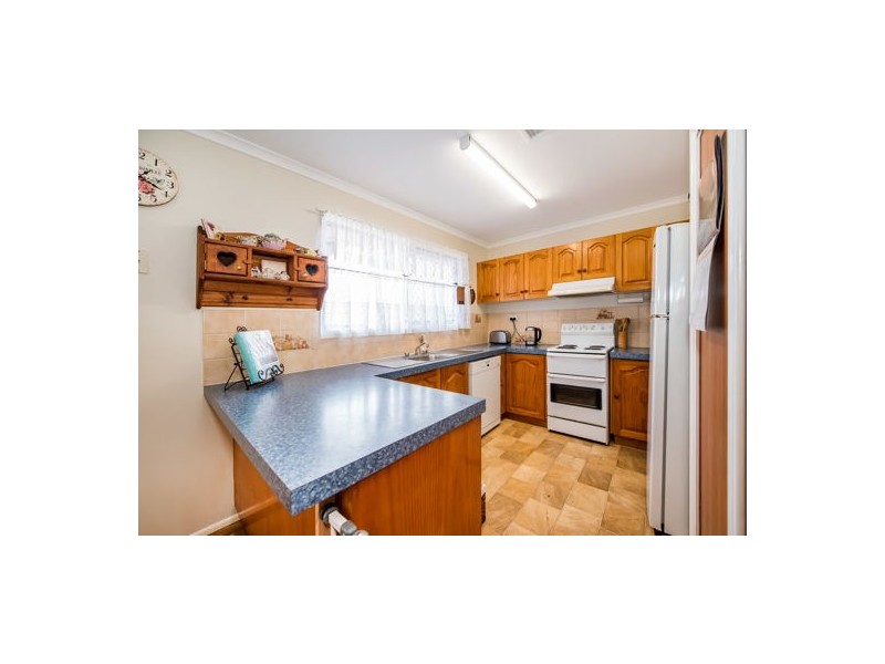 12 Grevillea Drive, Glenella QLD 4740