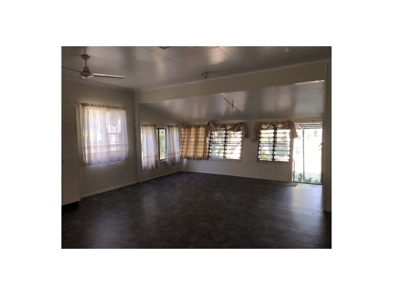 4 McEwens Beach Esplanade, Mcewens Beach QLD 4740