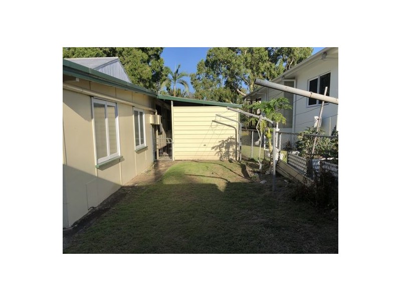4 McEwens Beach Esplanade, Mcewens Beach QLD 4740