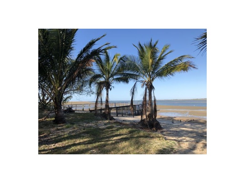 4 McEwens Beach Esplanade, Mcewens Beach QLD 4740