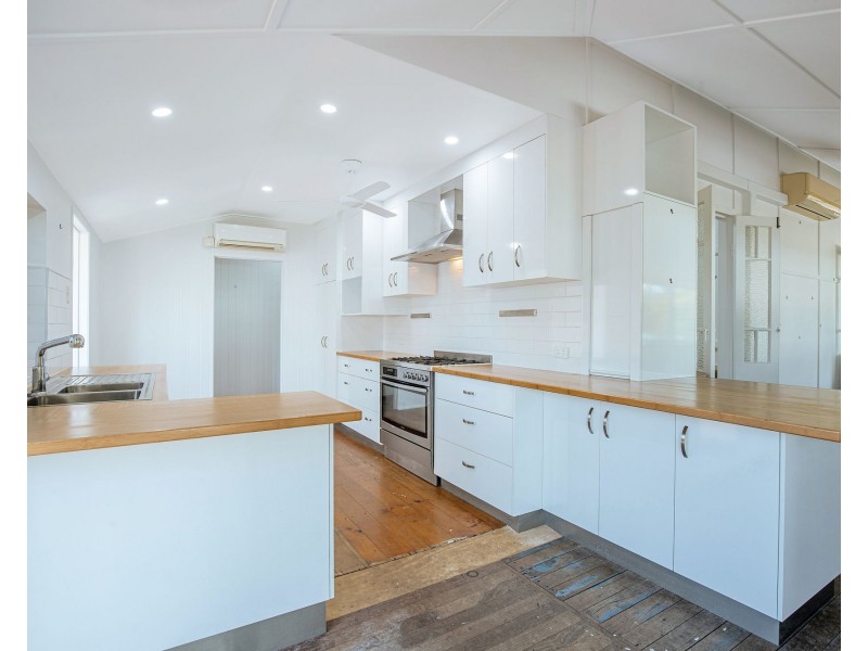 25 Shepherd Road, Eimeo QLD 4740