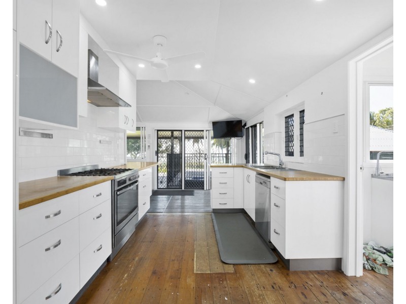 25 Shepherd Road, Eimeo QLD 4740