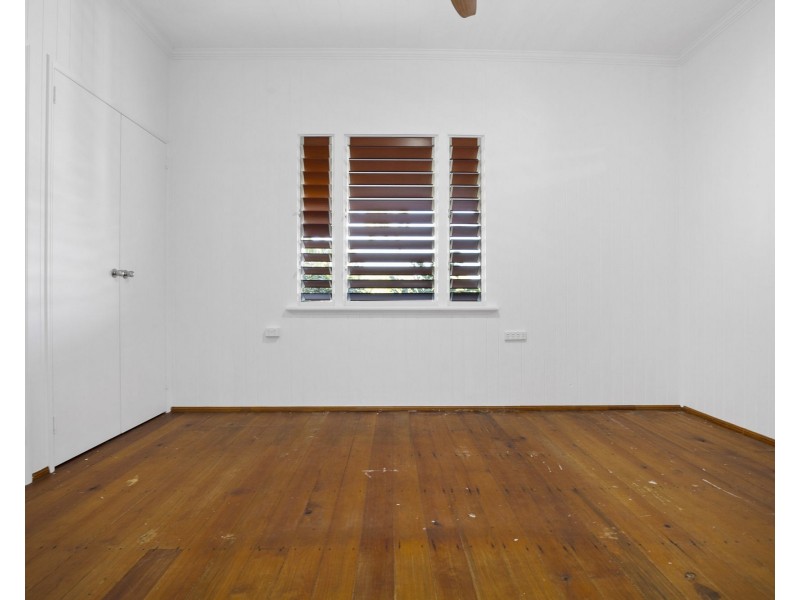 25 Shepherd Road, Eimeo QLD 4740