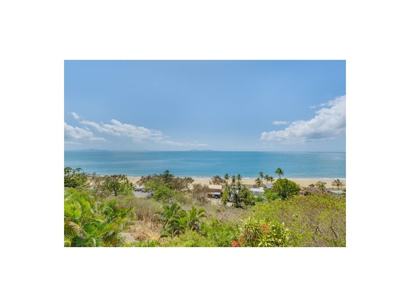 18 Sunrise Place, Blacks Beach QLD 4740