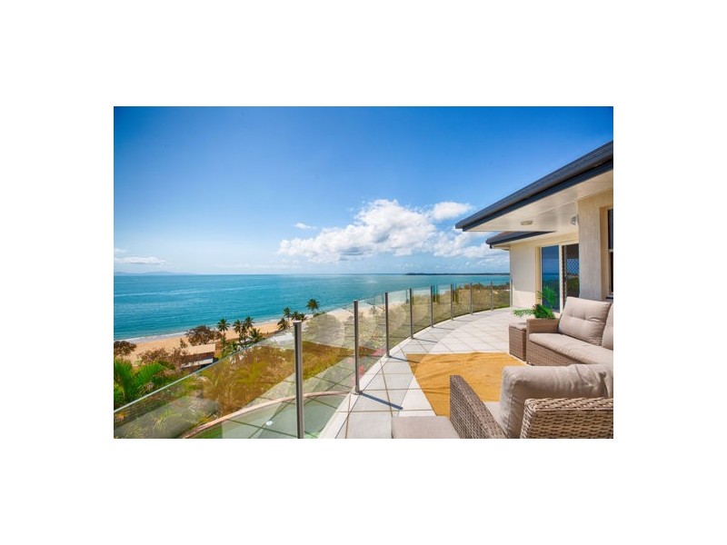 18 Sunrise Place, Blacks Beach QLD 4740
