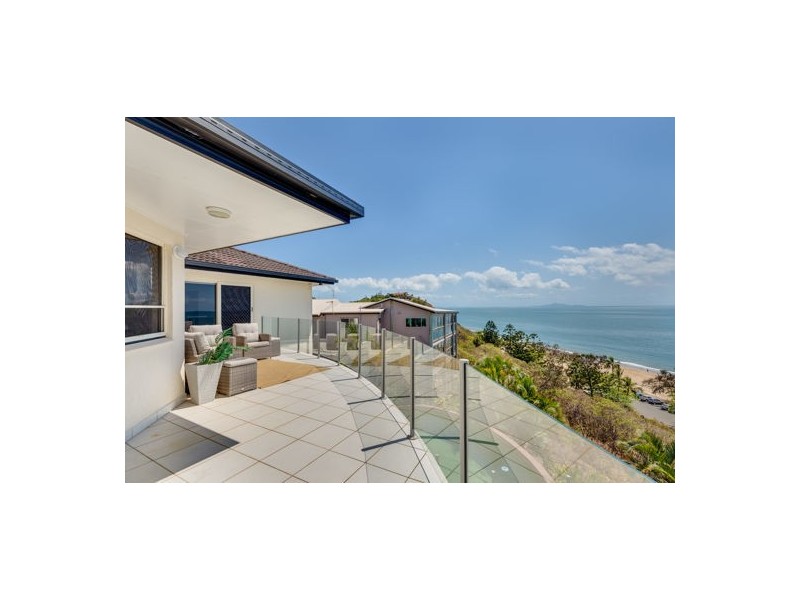 18 Sunrise Place, Blacks Beach QLD 4740