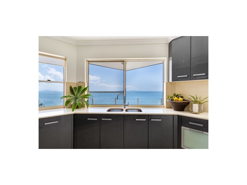 18 Sunrise Place, Blacks Beach QLD 4740