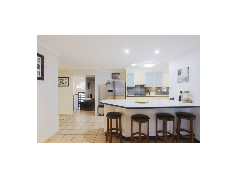 6 Maurene Court, Glenella QLD 4740
