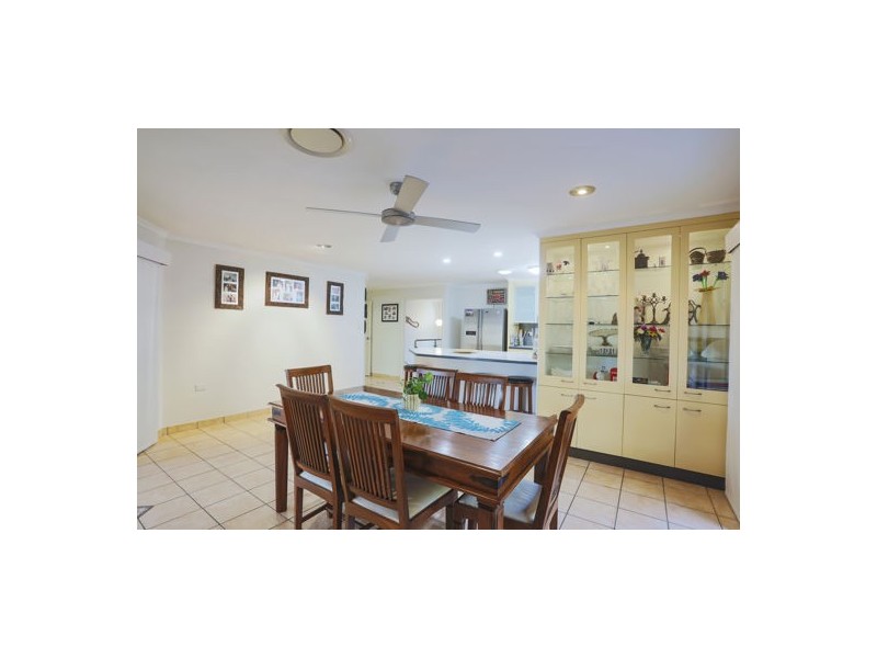 6 Maurene Court, Glenella QLD 4740