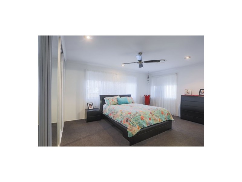 6 Maurene Court, Glenella QLD 4740