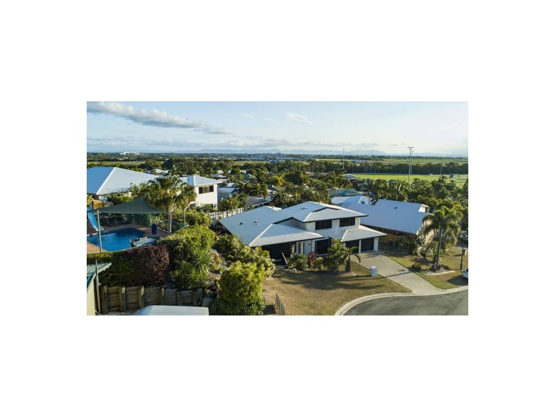 6 Maurene Court, Glenella QLD 4740