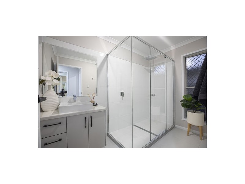 13 Beachwood Circuit, Bakers Creek QLD 4740