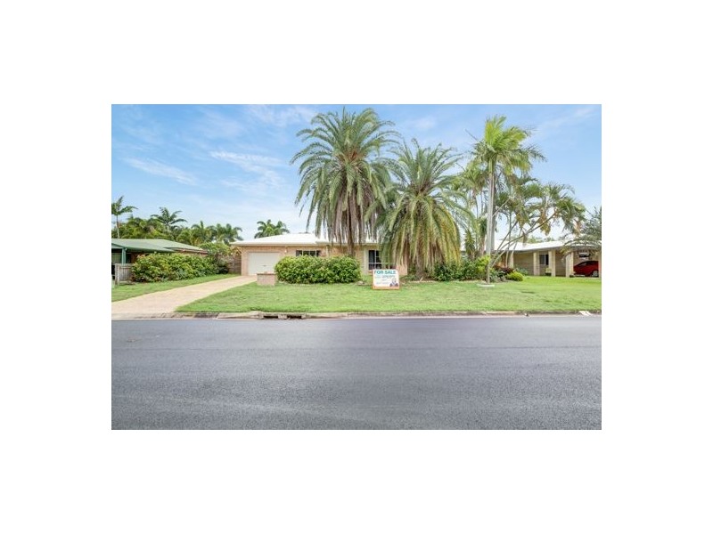 26 Elizabeth Drive, Bucasia QLD 4750