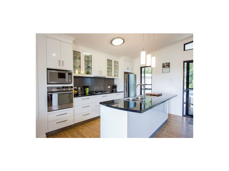 2 Bayview Drive, Habana QLD 4740