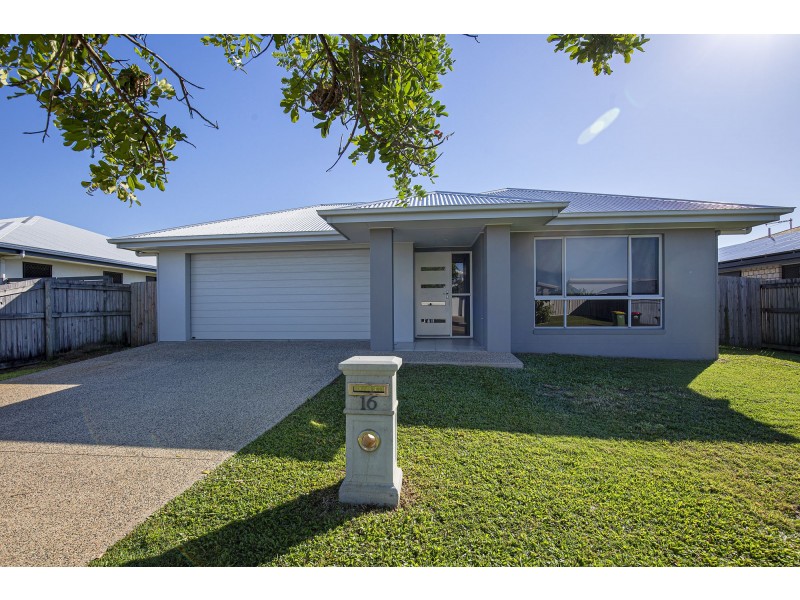 16 Ashton Place, Ooralea QLD 4740