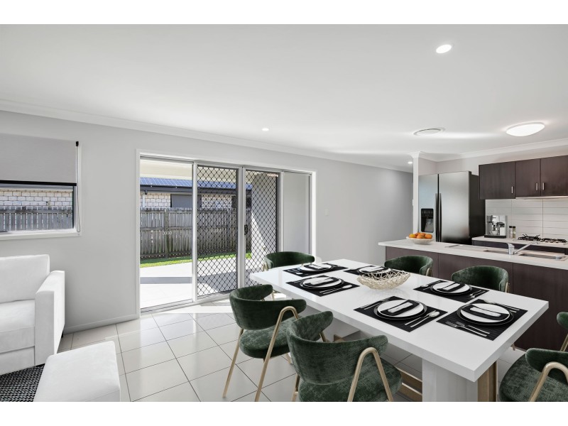 16 Ashton Place, Ooralea QLD 4740