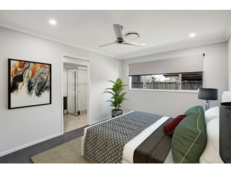 16 Ashton Place, Ooralea QLD 4740