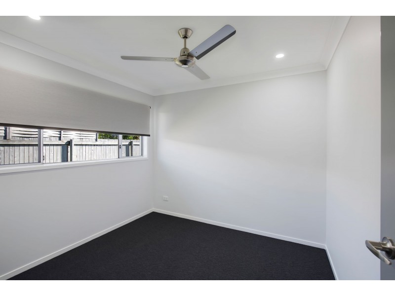 16 Ashton Place, Ooralea QLD 4740