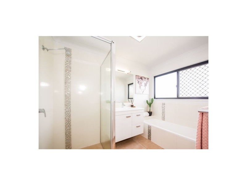 32 McIntyre Street, East Mackay QLD 4740