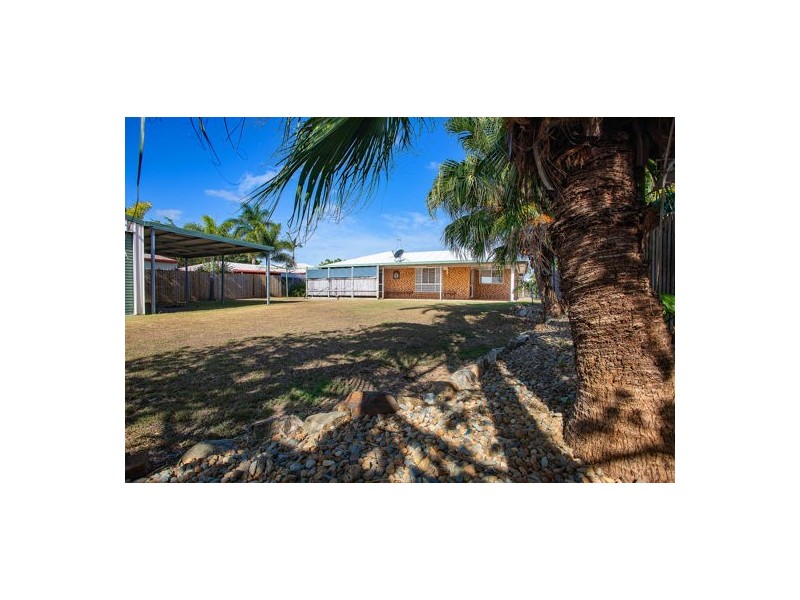 100 Broomdykes Drive, Beaconsfield QLD 4740