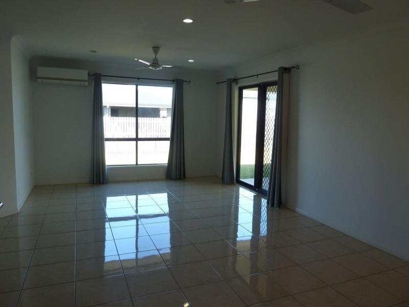 20 Firefly Crescent, Ooralea QLD 4740