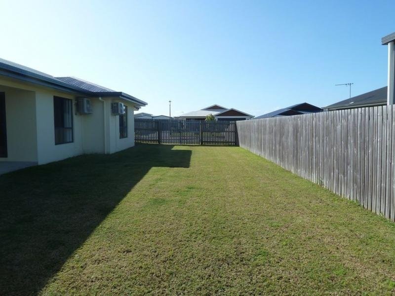 20 Firefly Crescent, Ooralea QLD 4740