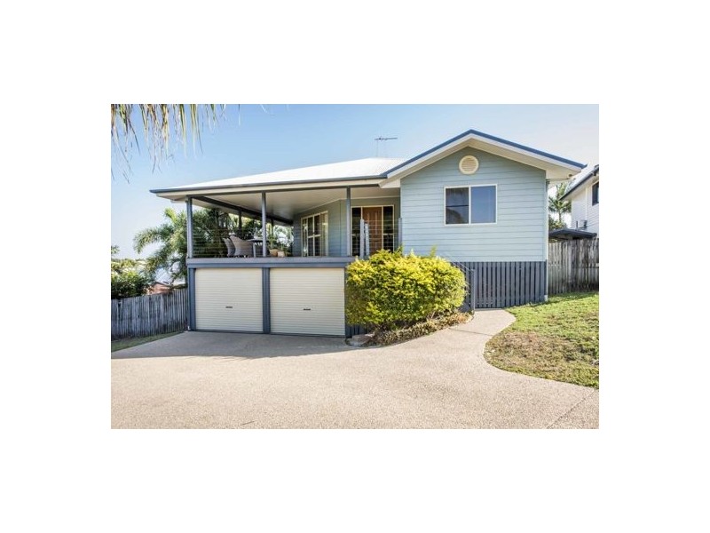 5 Murray Close, Rural View QLD 4740