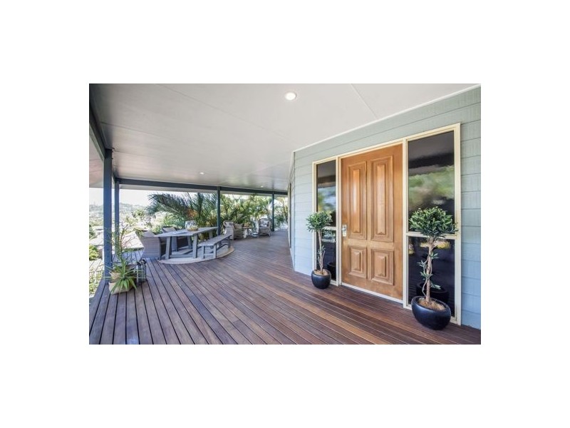 5 Murray Close, Rural View QLD 4740