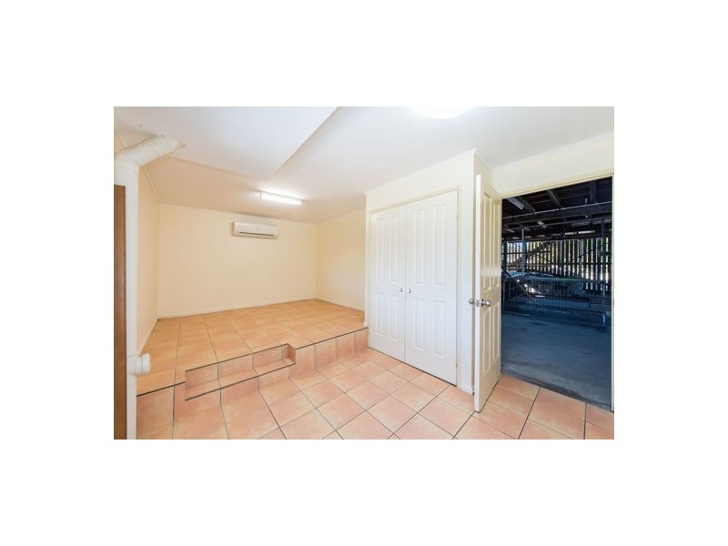 5 Murray Close, Rural View QLD 4740