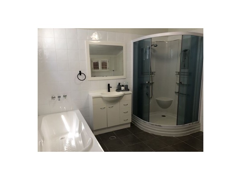 1 Vine Street, North Mackay QLD 4740