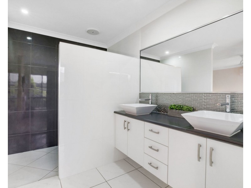15 Eros Court, Ooralea QLD 4740
