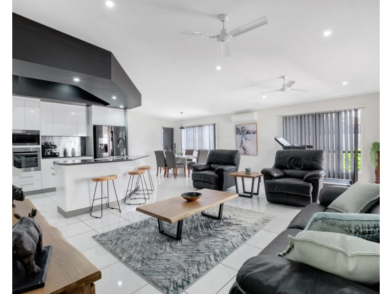 15 Eros Court, Ooralea QLD 4740