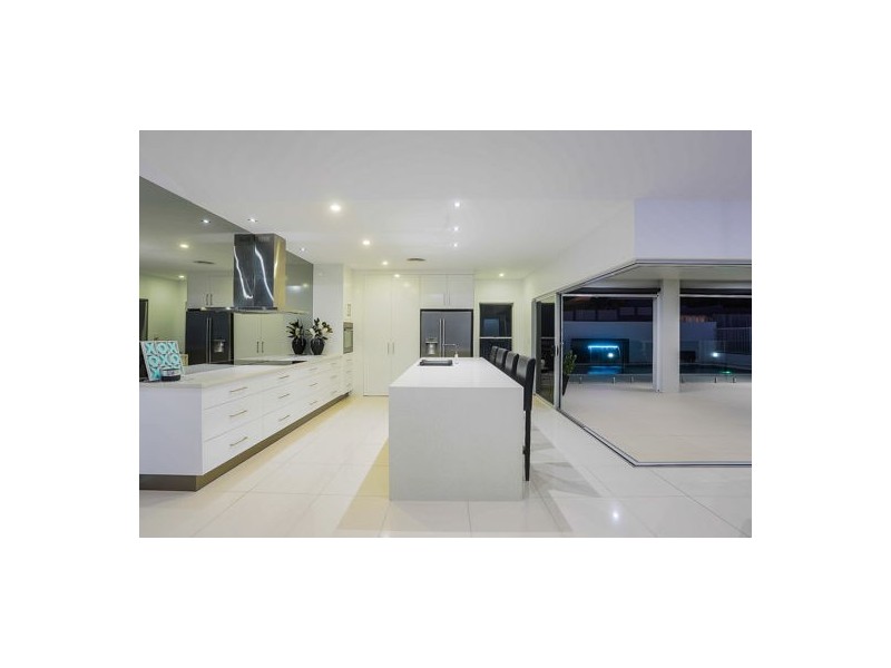 8 Emma Drive, Richmond QLD 4740