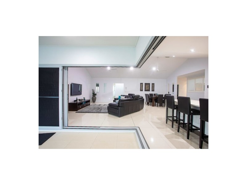 8 Emma Drive, Richmond QLD 4740