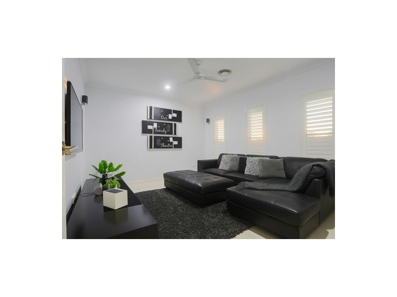 8 Emma Drive, Richmond QLD 4740