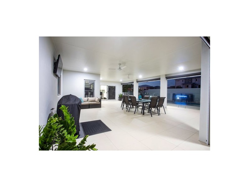 8 Emma Drive, Richmond QLD 4740