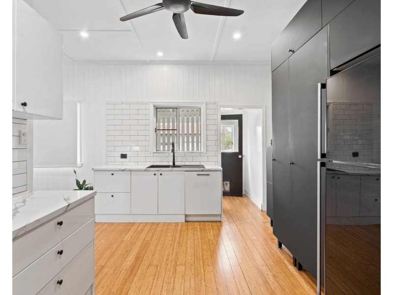 4 School Street, North Mackay QLD 4740