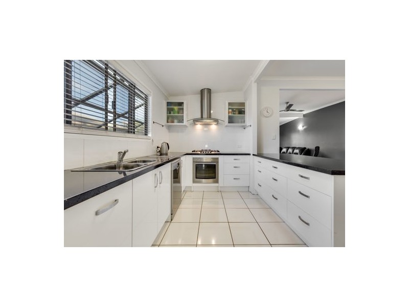 4 Edmonds Street, West Mackay QLD 4740