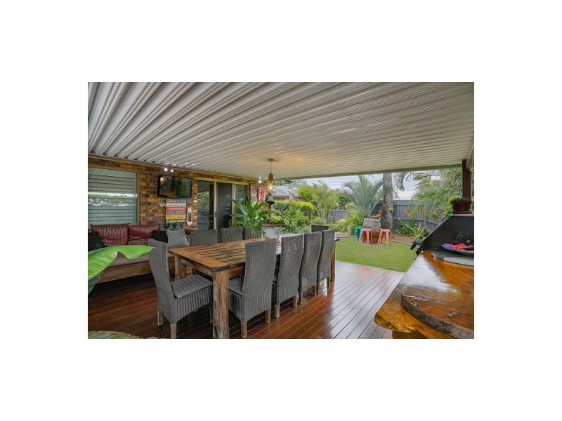 7 Hughes Street, Glenella QLD 4740