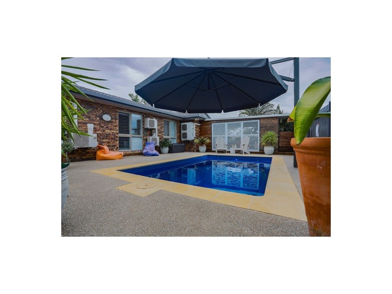 7 Hughes Street, Glenella QLD 4740