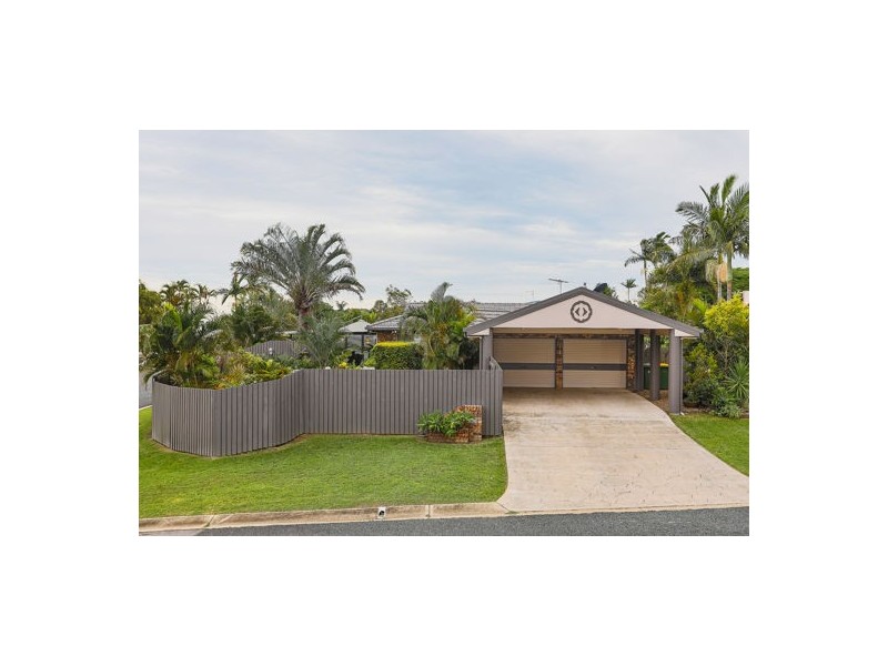 7 Hughes Street, Glenella QLD 4740