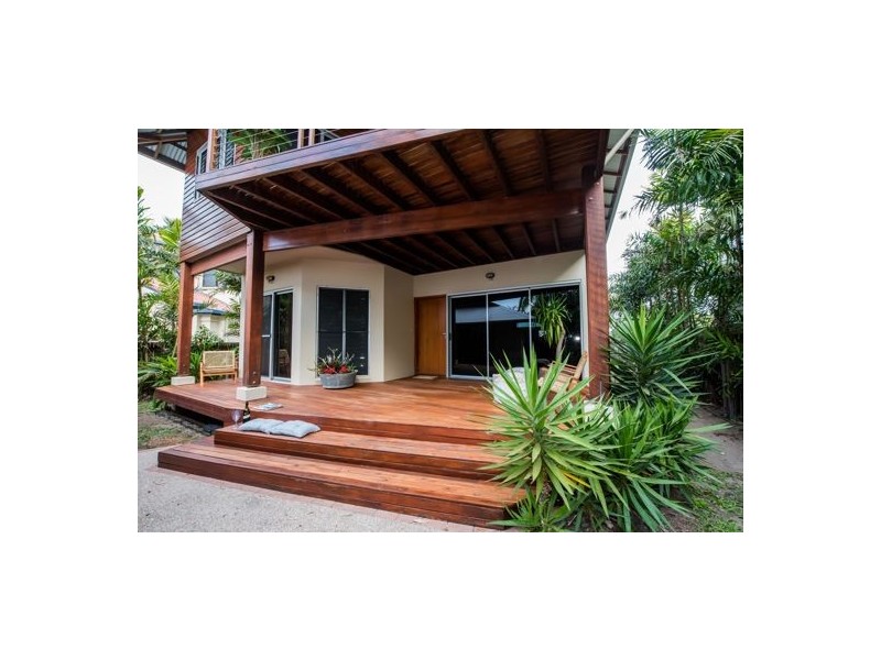 41 Beach Road, Dolphin Heads QLD 4740